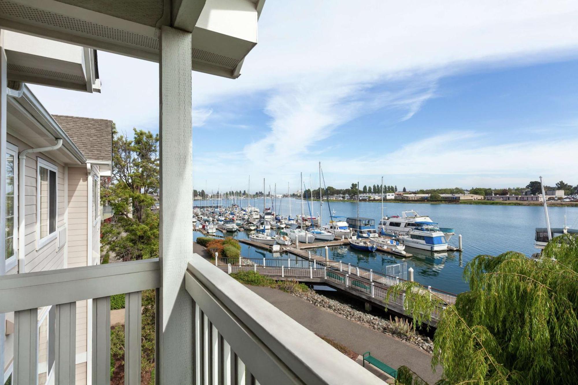 Homewood Suites By Hilton - Oakland Waterfront Exterior foto